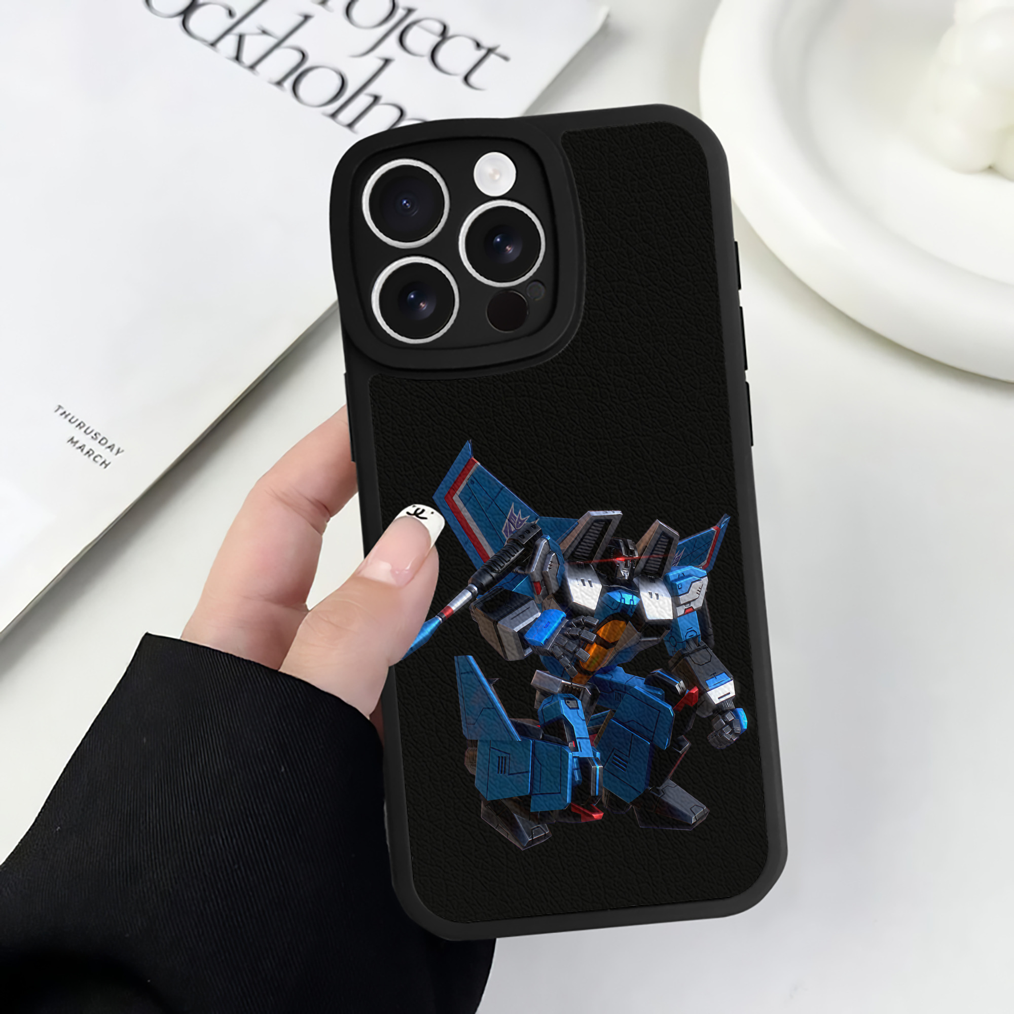 （画像用） Transformers トランスフォーマー 【iPhone 16シリーズ対応】シリコンスマホケース（レザー調） 材質：シリコン